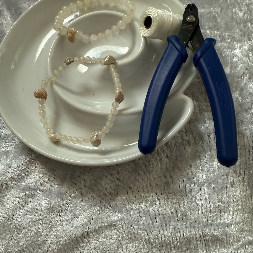 Oyster Radiance/ vintage pearl bracelets